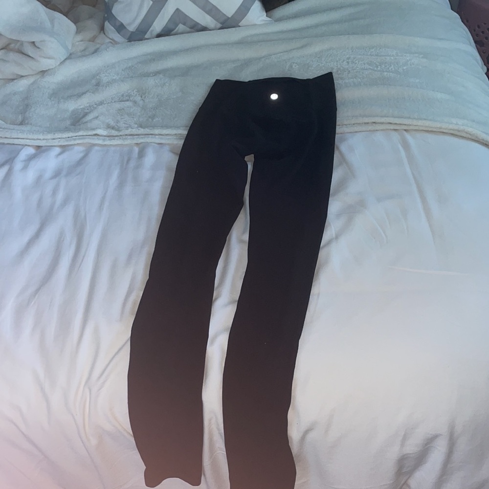 Black lululemon leggings
